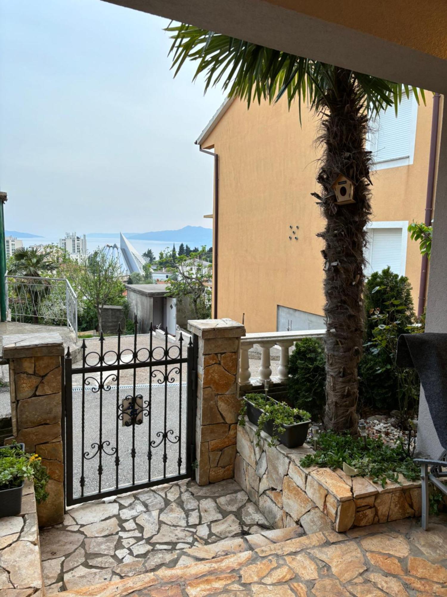 Apartman Edina Rijeka Exteriör bild