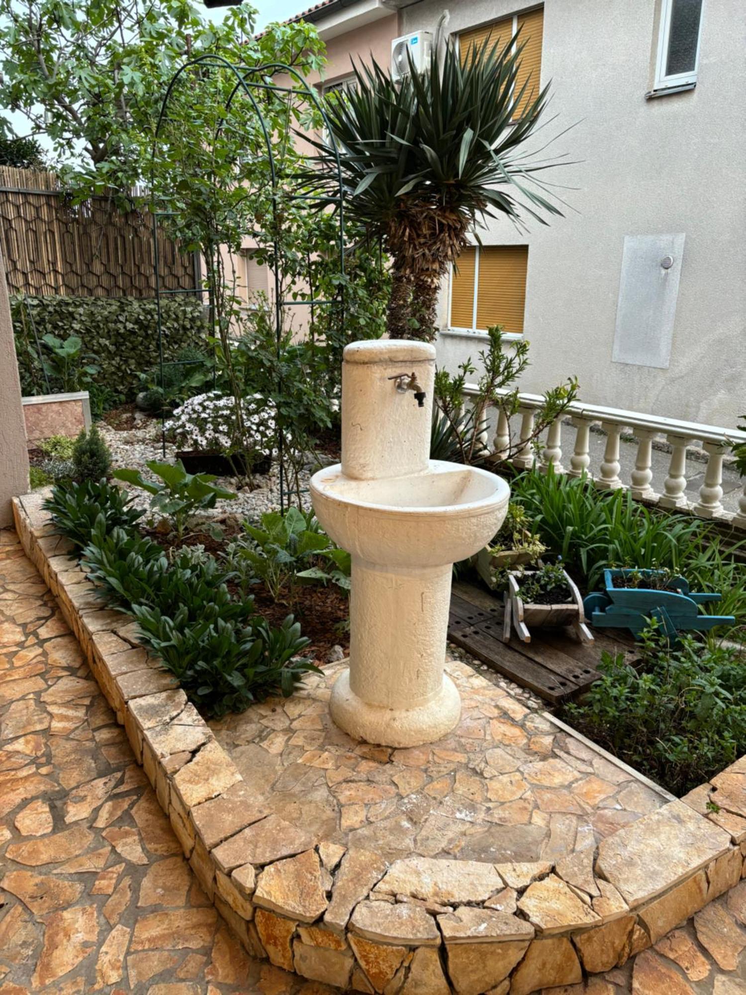 Apartman Edina Rijeka Exteriör bild